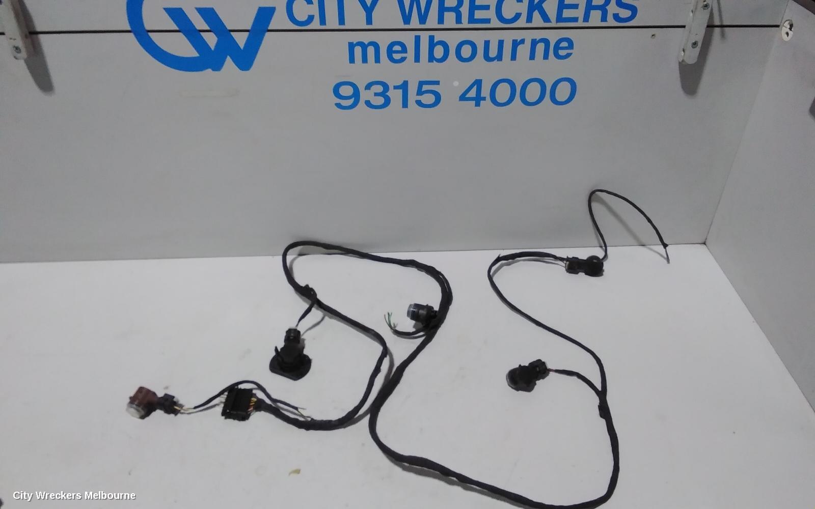 MERCEDES CLA CLASS, C117, 10/13-02/19, FRONT CRASH SENSOR 5 PIECES  WITH WIRING LOOM  REFER TO PHOTOS: 80263