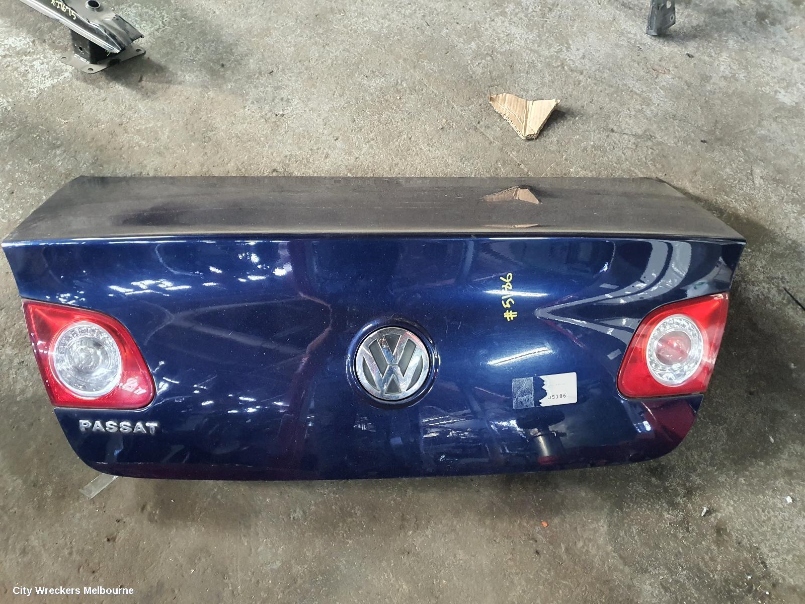 VOLKSWAGEN PASSAT 2006 Bootlid/Tailgate