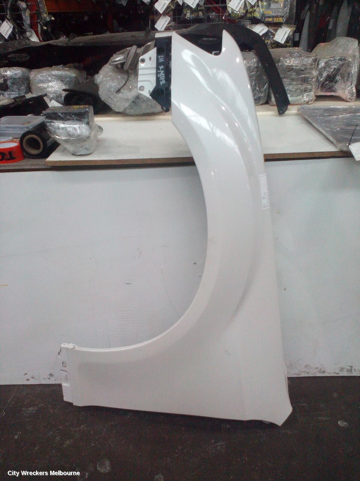 CHRYSLER 300C 2013 Left Guard