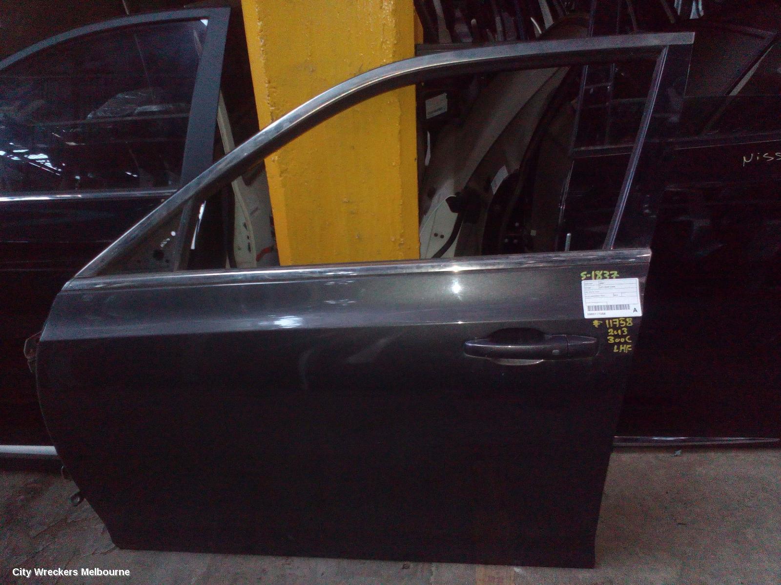 CHRYSLER 300C 2013 Left Front Door