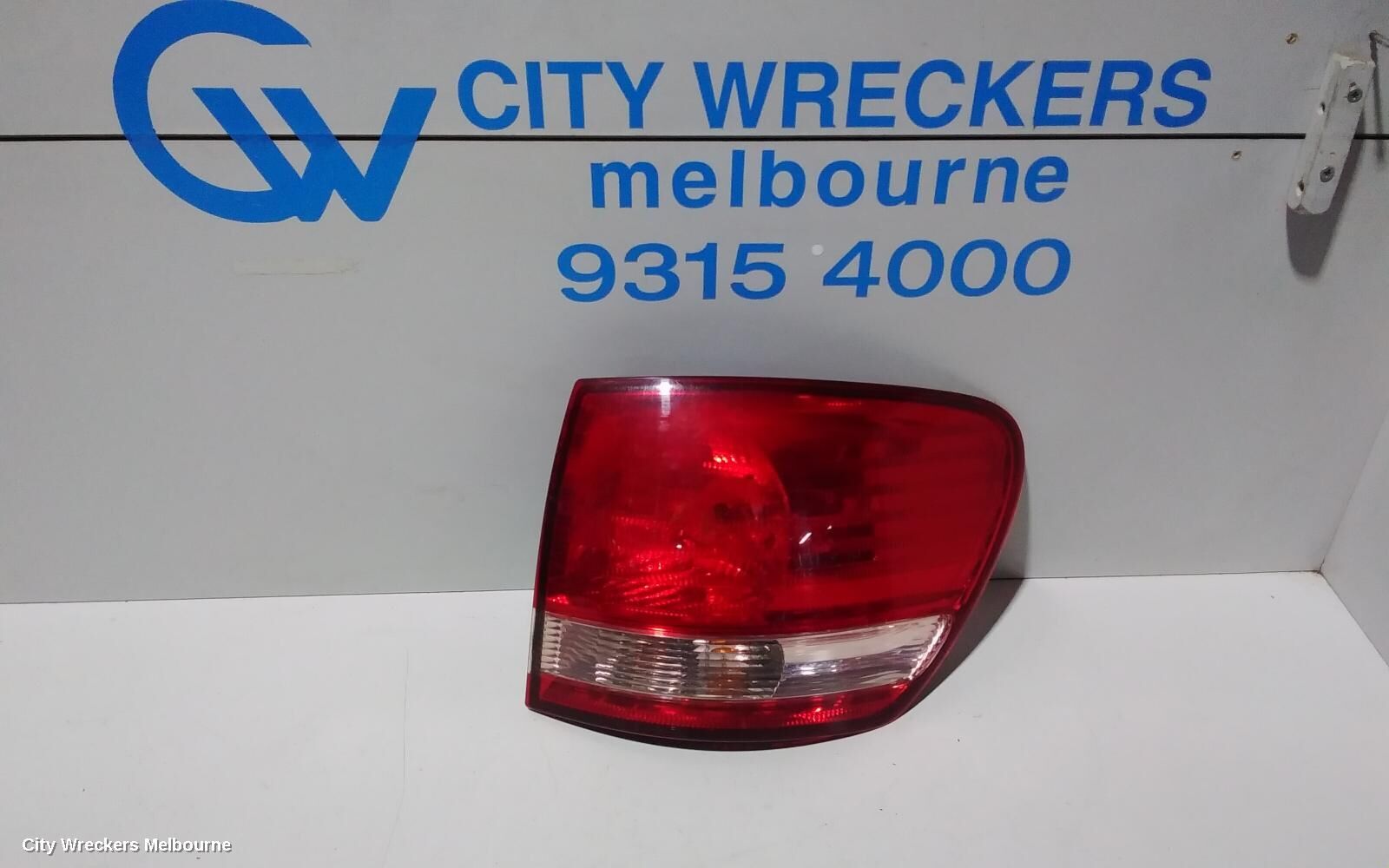 TOYOTA AVENSIS 2002 Right Taillight