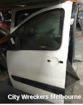 PEUGEOT EXPERT 2009 Left Front Door