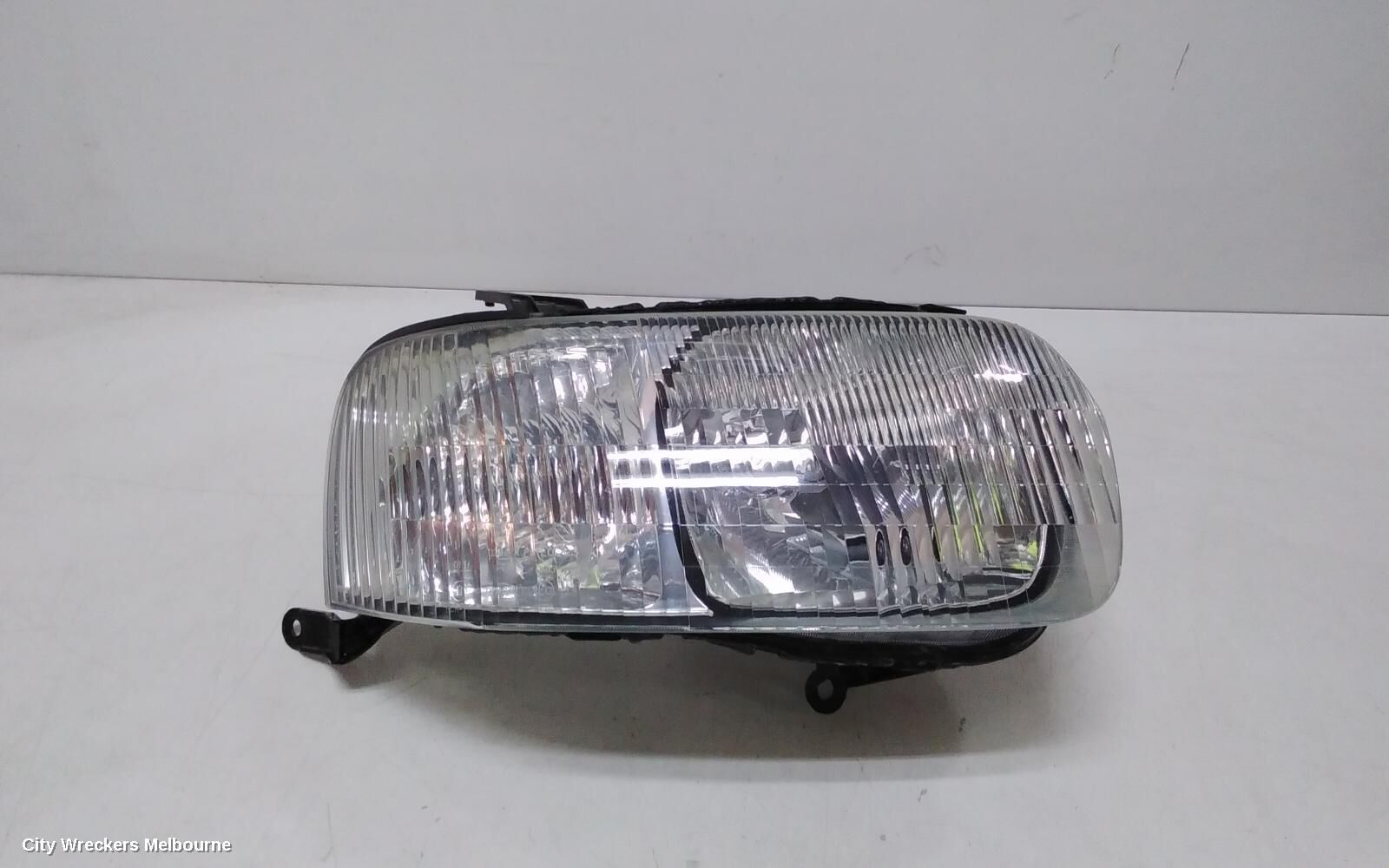FORD ESCAPE 2002 Right Headlamp