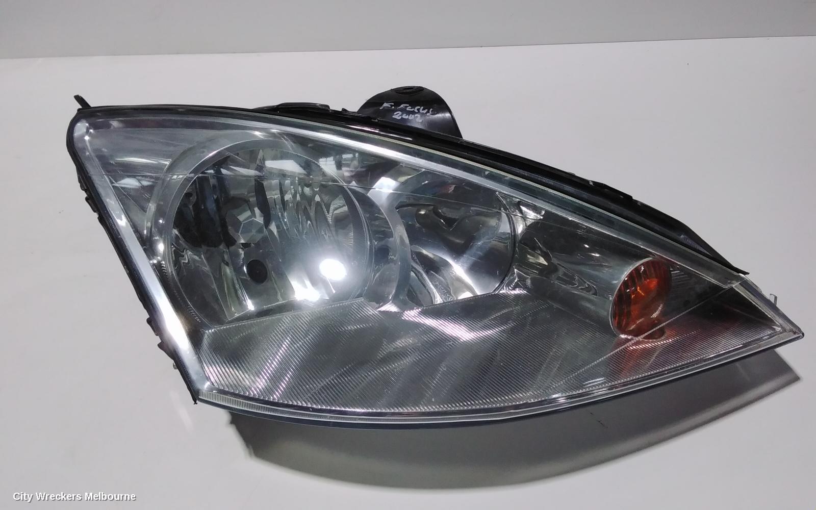 FORD FOCUS 2003 Right Headlamp