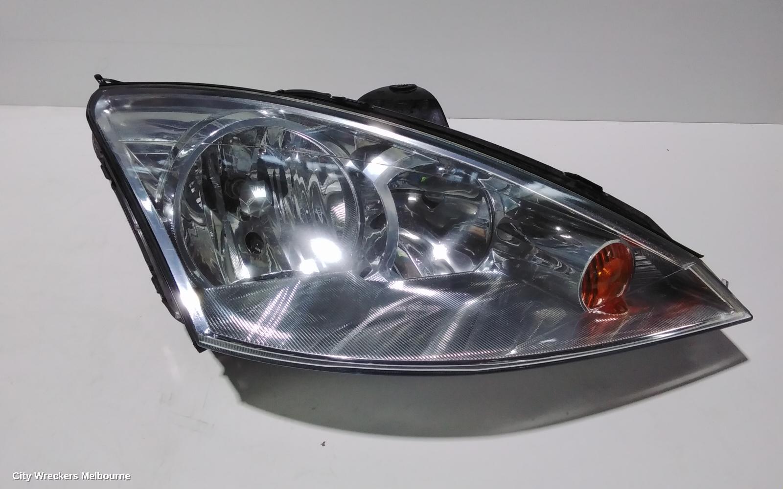 FORD FOCUS 2003 Right Headlamp