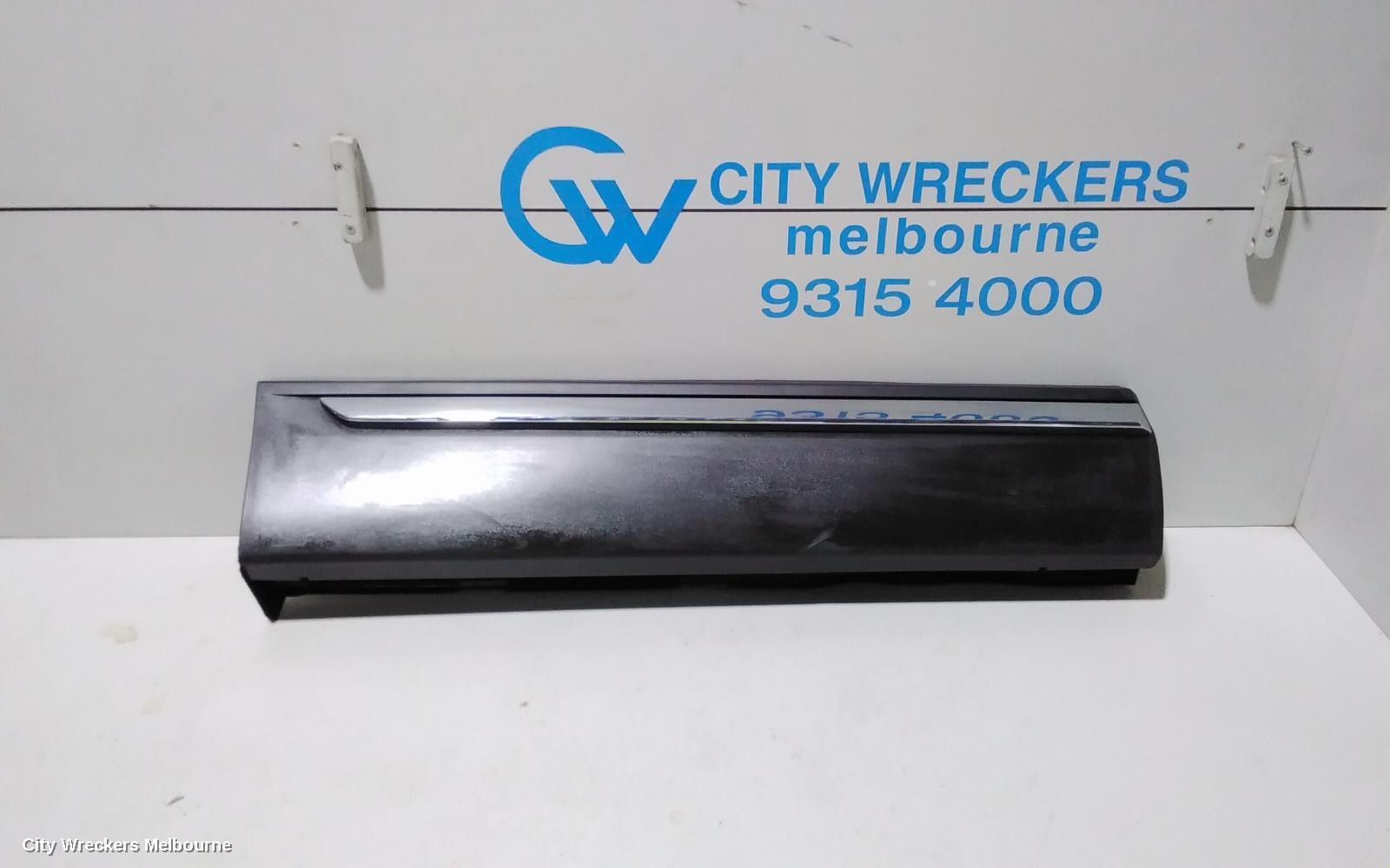 MAZDA CX9 2018 Body/Door Mould