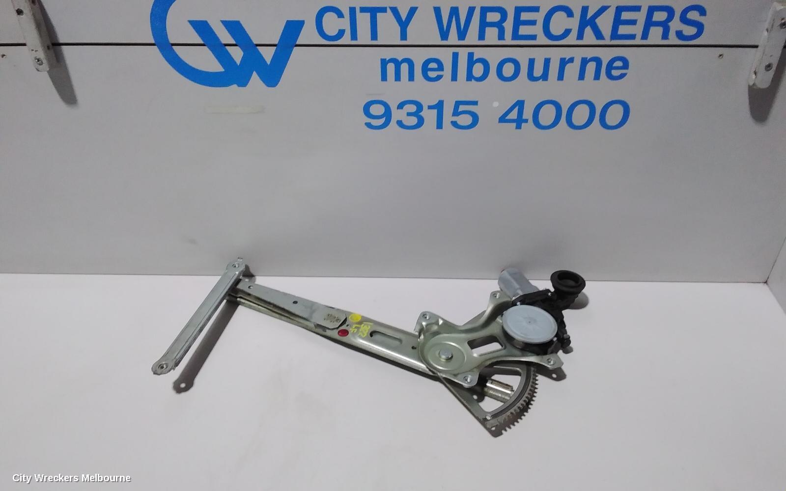 TOYOTA YARIS 2006 Left Front Window Reg/Motor