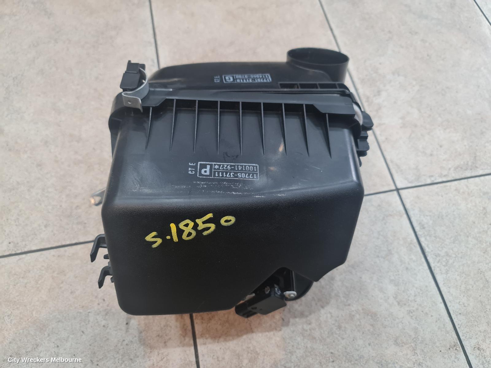 TOYOTA COROLLA 2016 Air Cleaner/Box