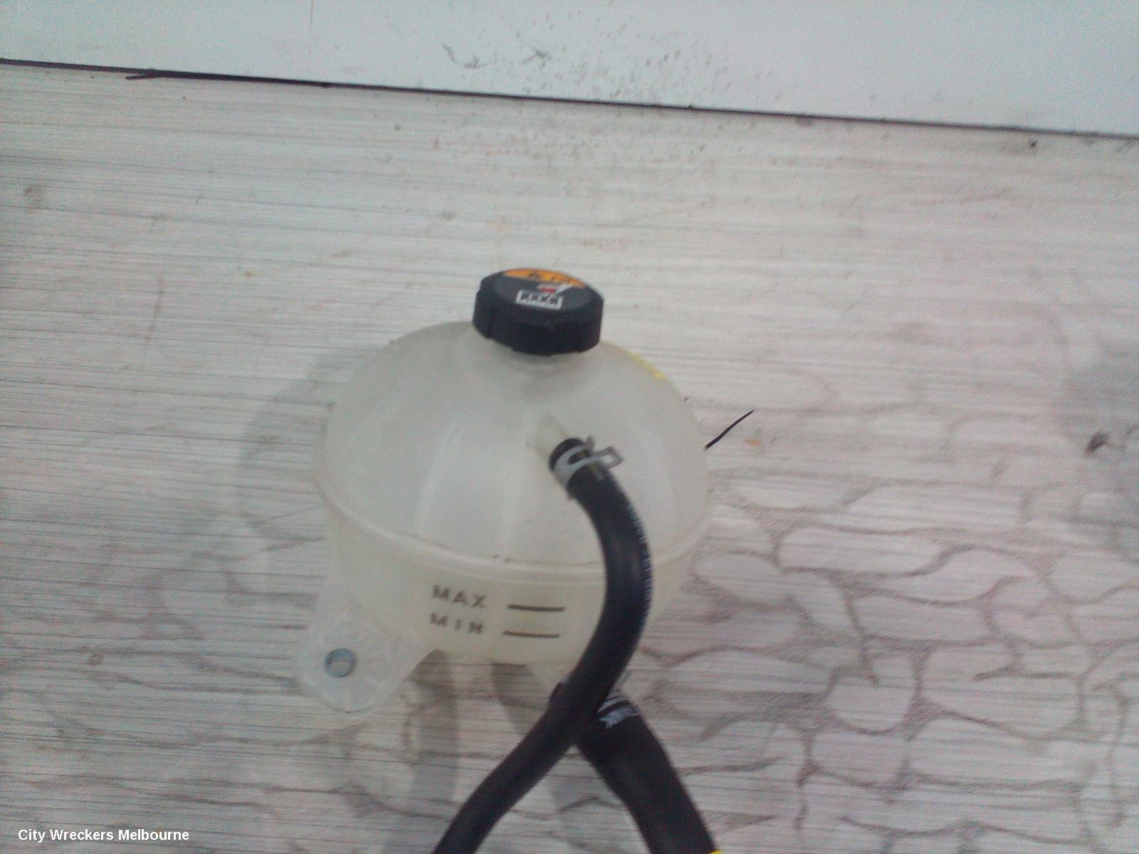 HYUNDAI TUCSON 2020 Overflow Bottle