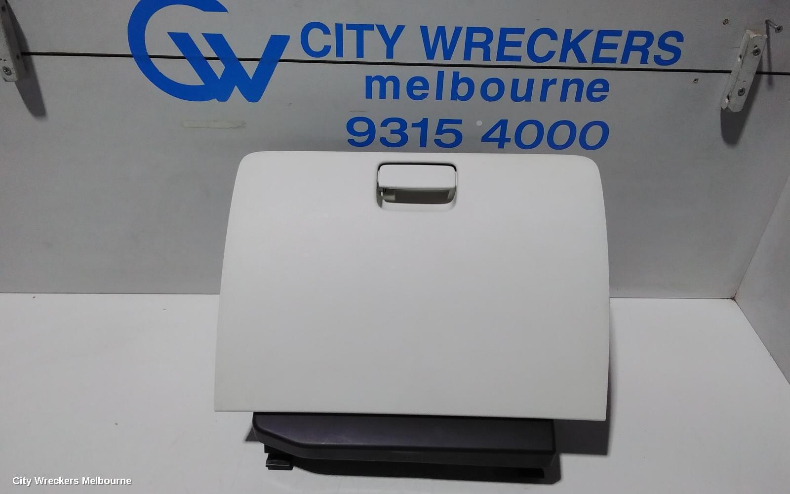 SUZUKI IGNIS 2017 Glove Box