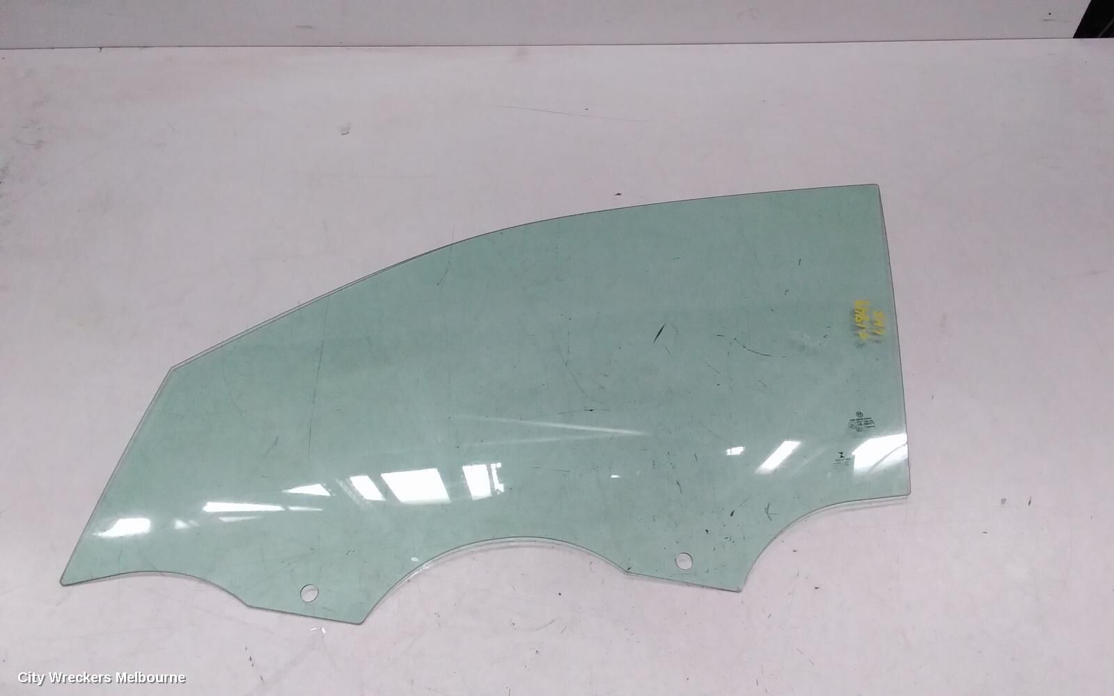 VOLKSWAGEN T-CROSS 2021 Left Front Door Window