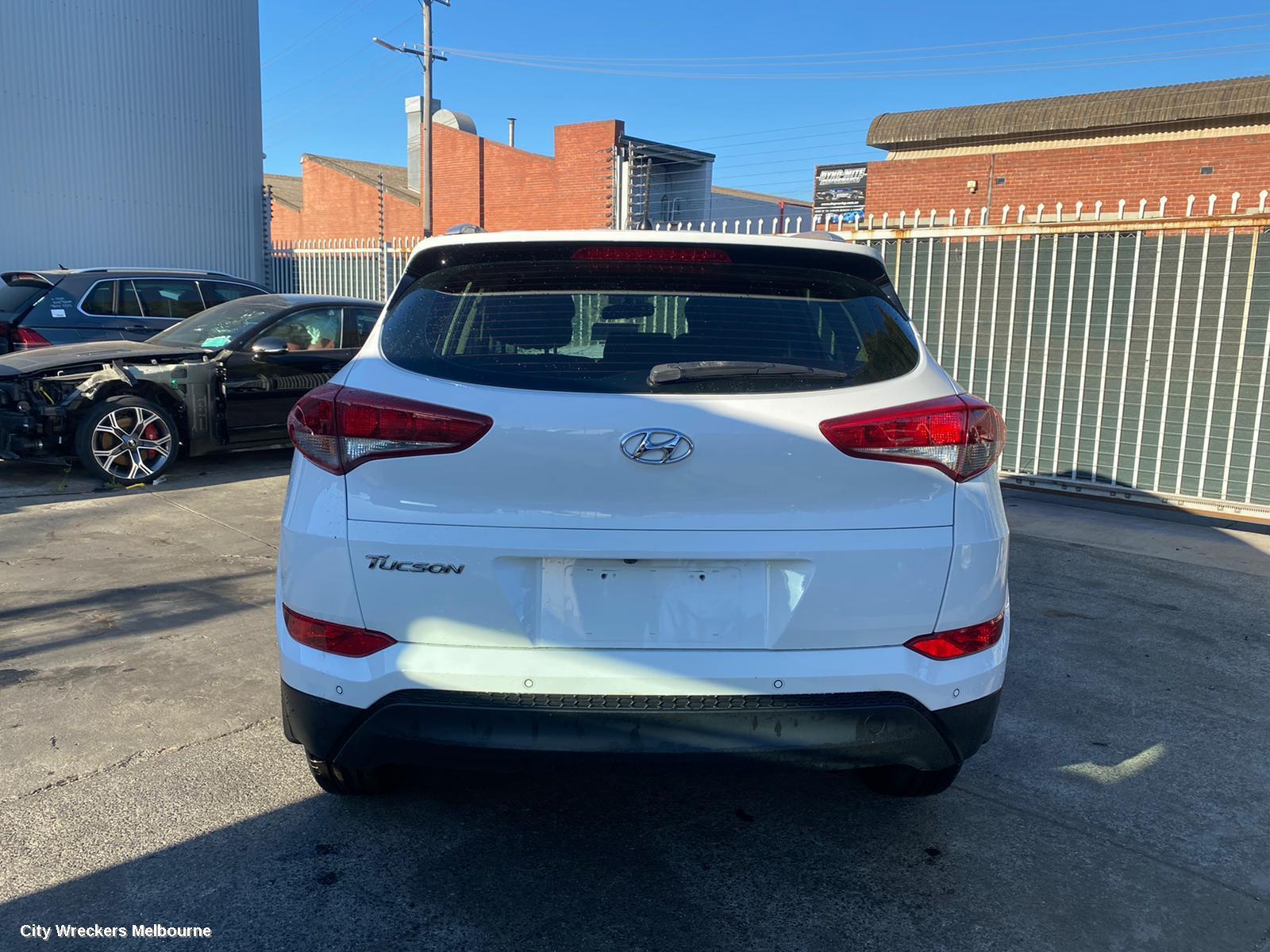 HYUNDAI TUCSON 2016 Right Front Door