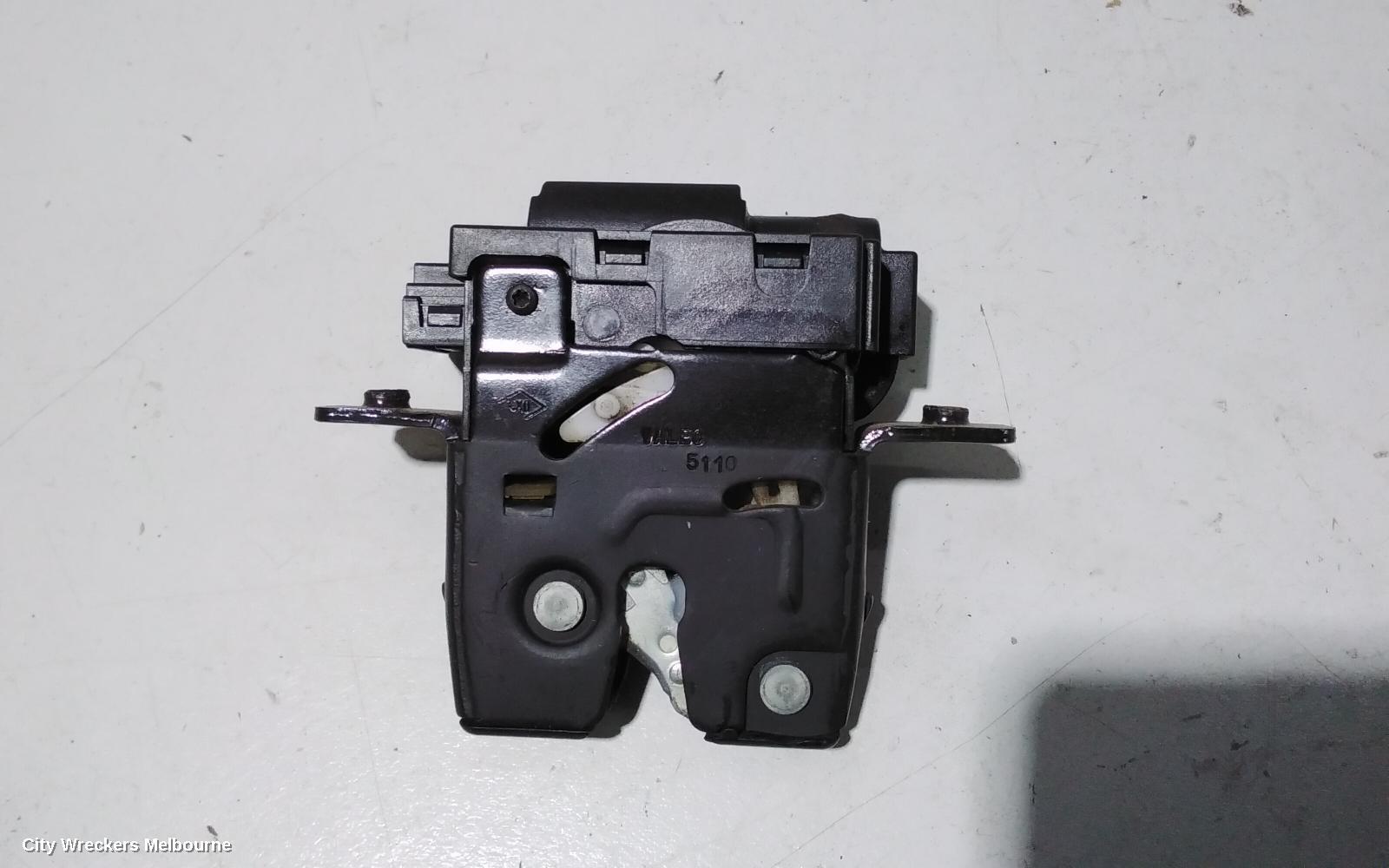 NISSAN DUALIS 2011 Door/Boot/Gate Lock