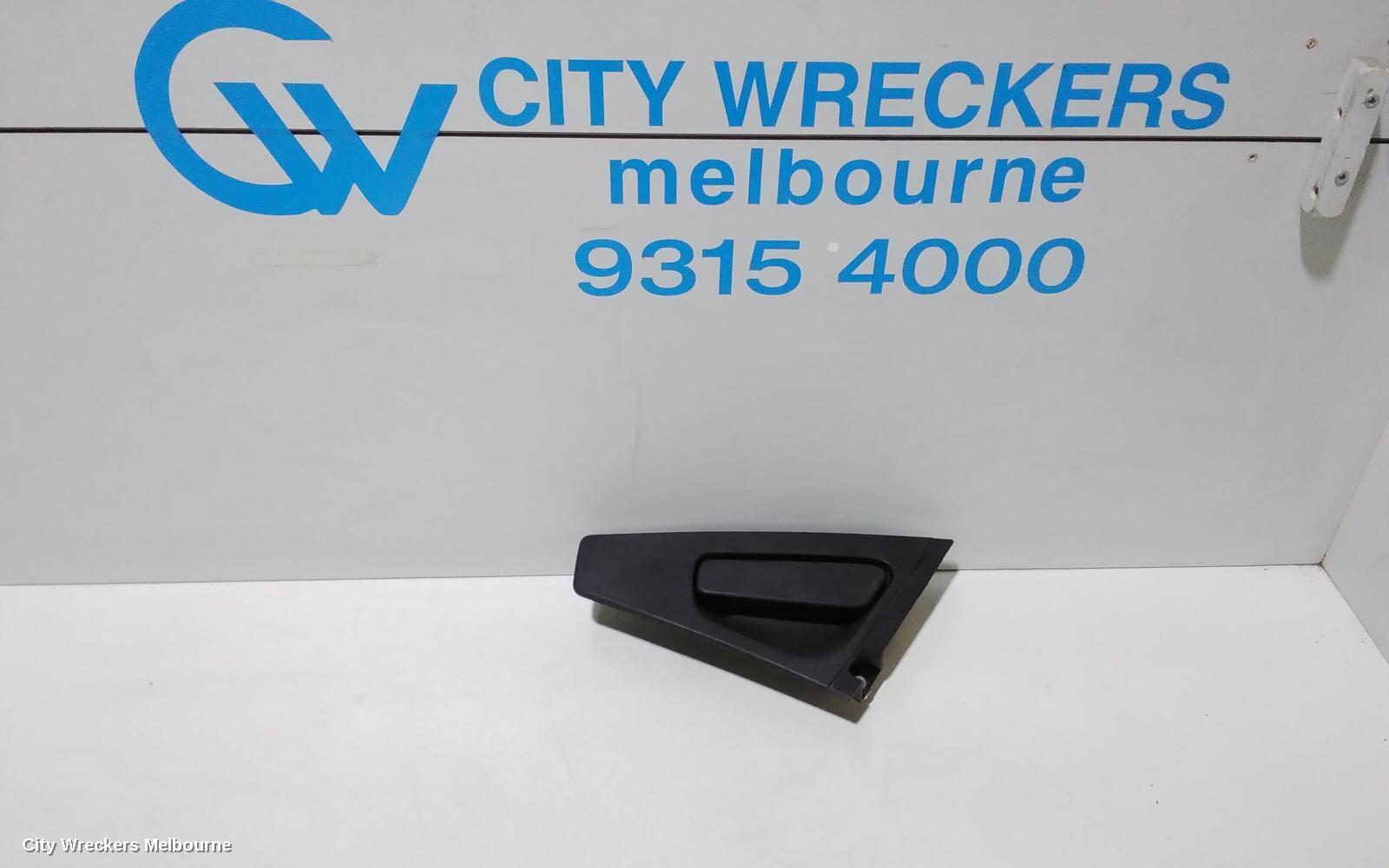 RENAULT CLIO 2013 Door Handle