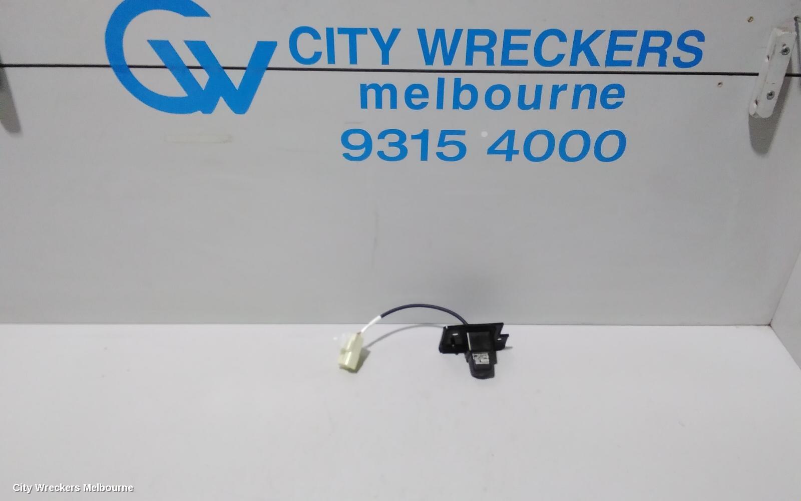 MITSUBISHI OUTLANDER 2019 REVERSE_CAMERA