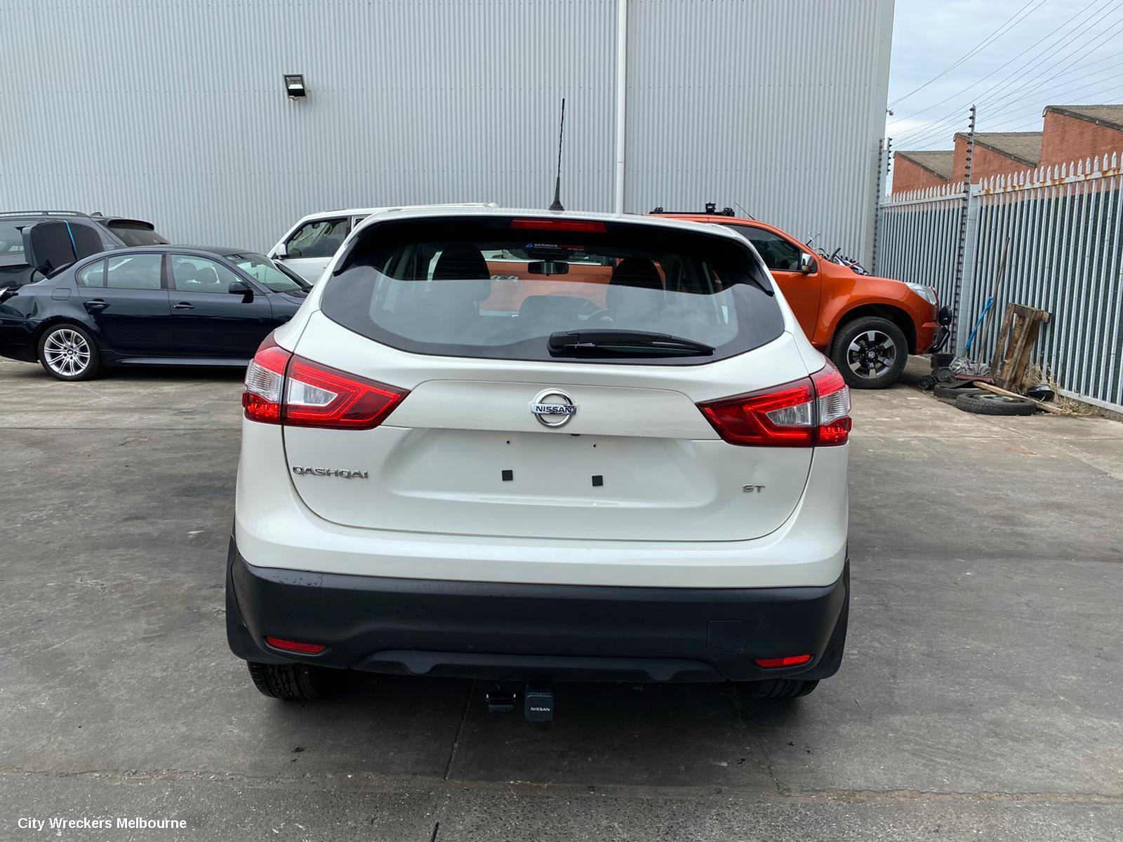 NISSAN QASHQAI 2015 Rear Garnish