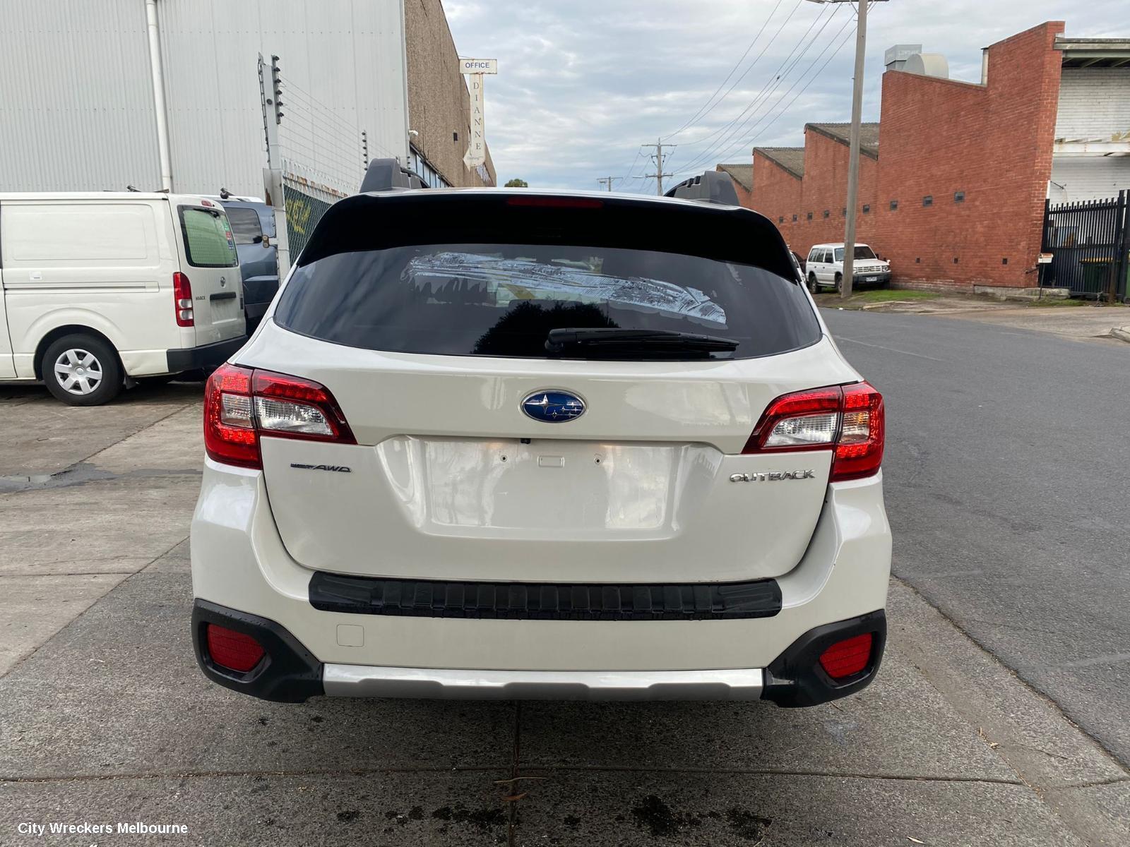 SUBARU OUTBACK 2020 Courtesy Light