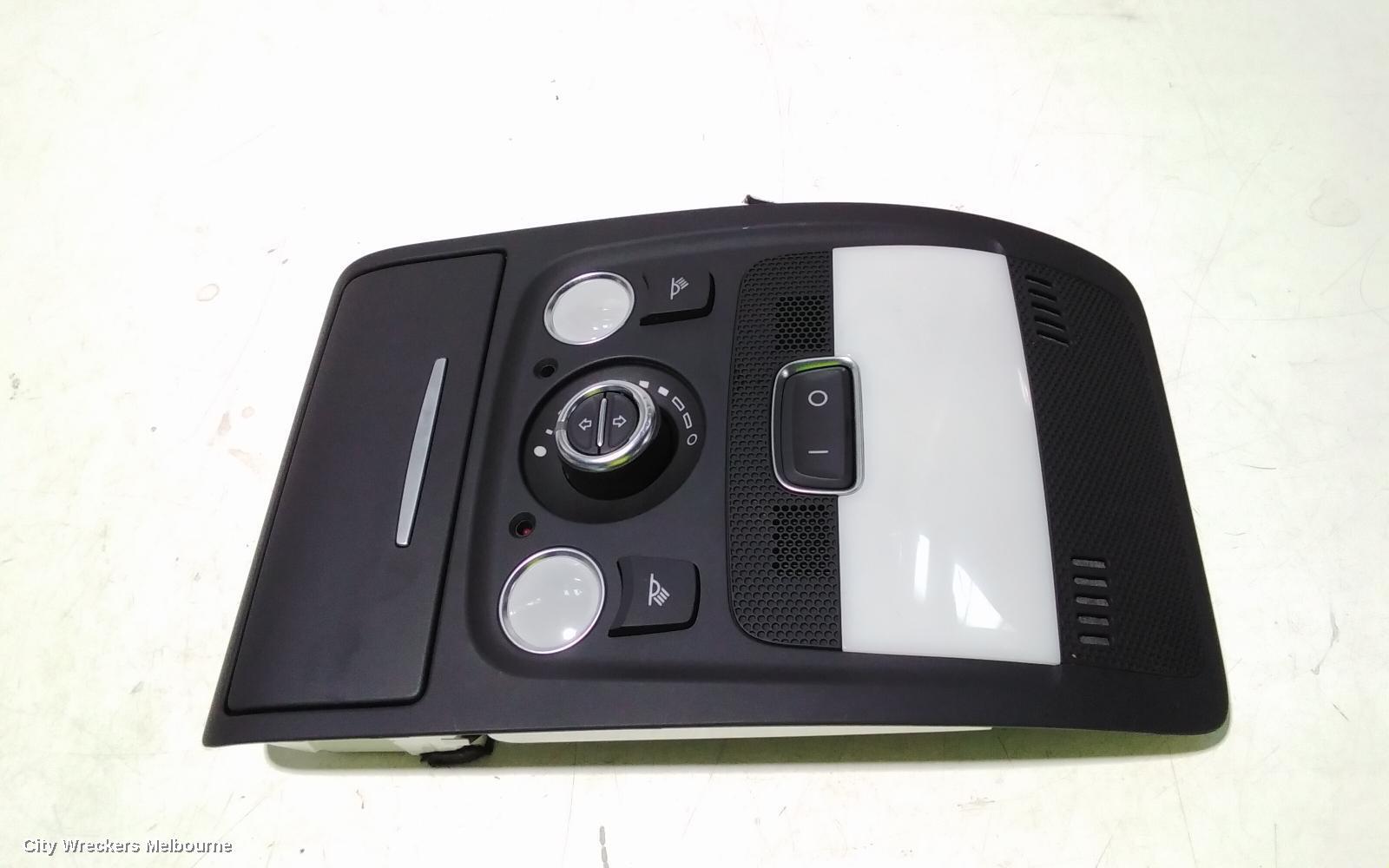 AUDI Q5 2011 Courtesy Light