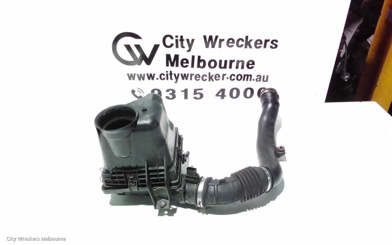 CHRYSLER 300C 2007 Air Cleaner/Box