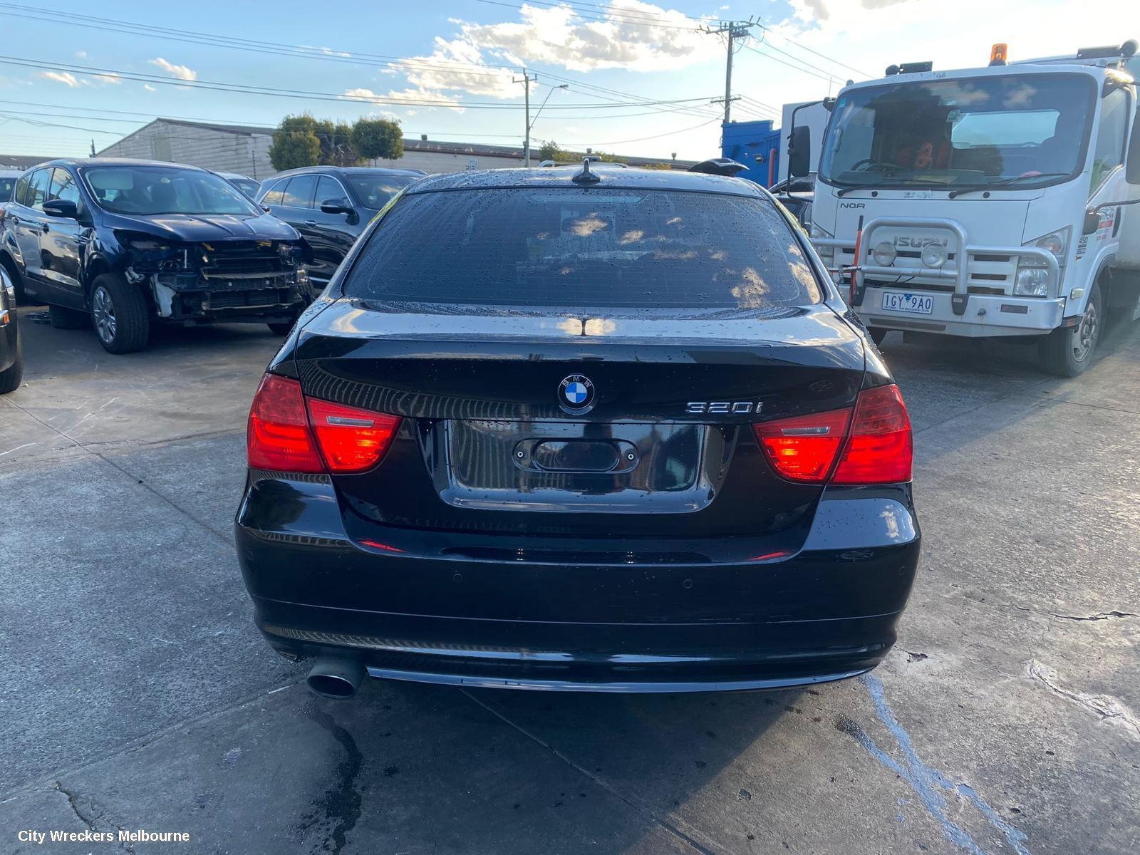 BMW 3 SERIES 2011 Left Guard