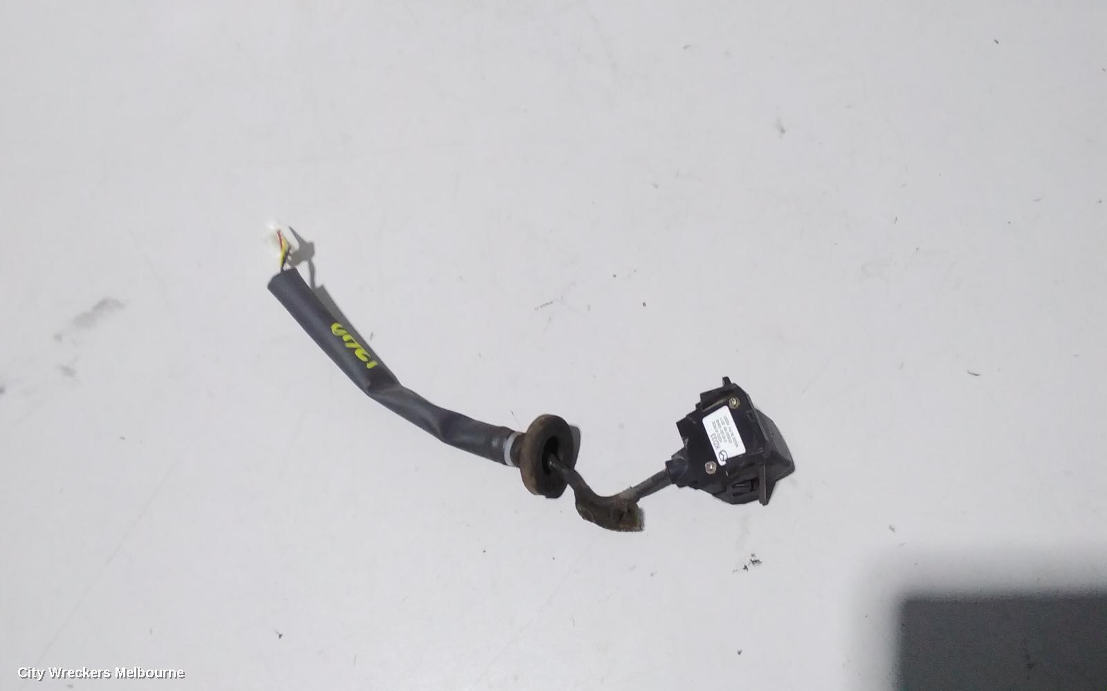 MAZDA CX5 2012 REVERSE_CAMERA