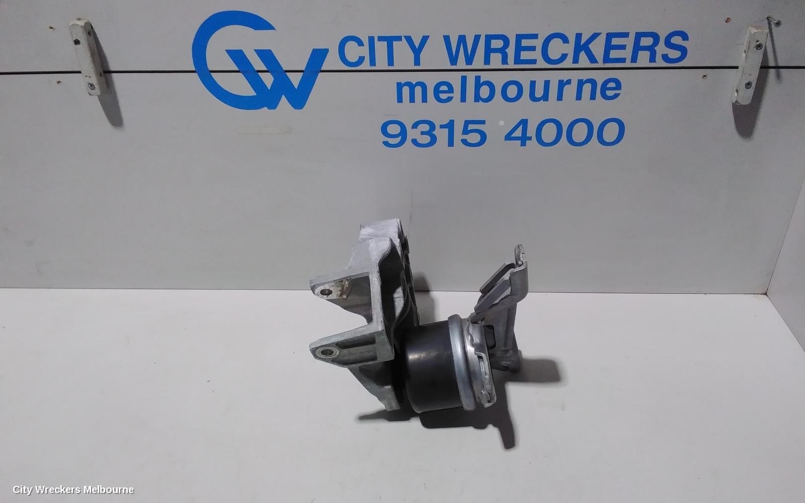 LAND ROVER DISCOVERY SPORT 2016 Mount