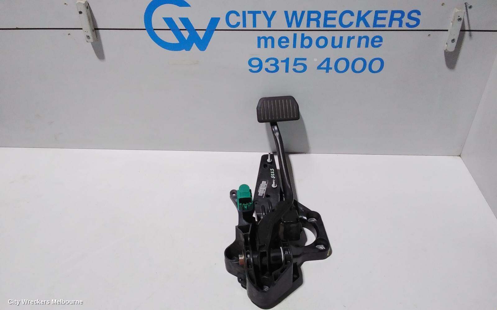LAND ROVER DISCOVERY SPORT 2016 Pedal Assembly
