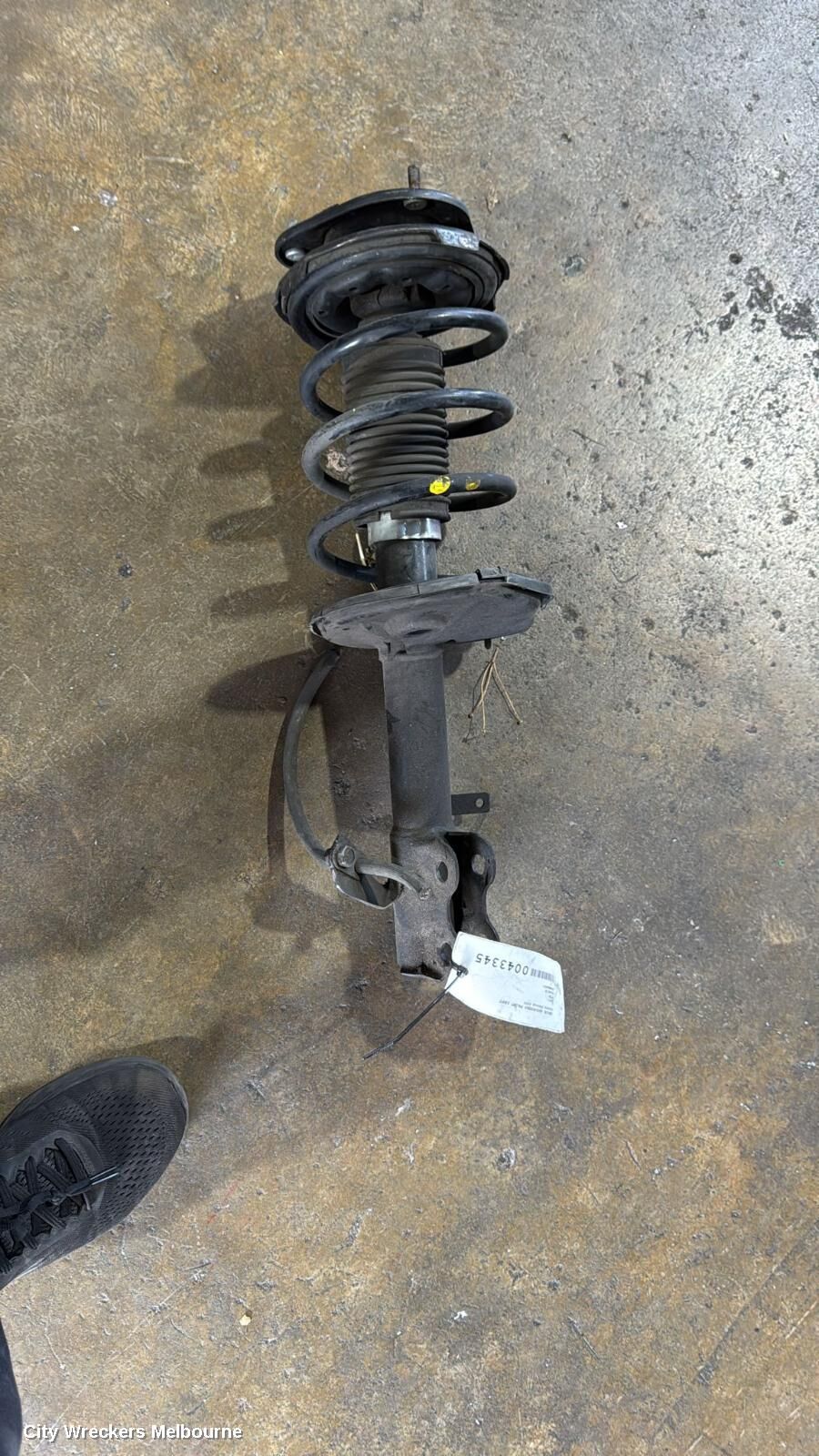 TOYOTA COROLLA 2009 Left Front Strut