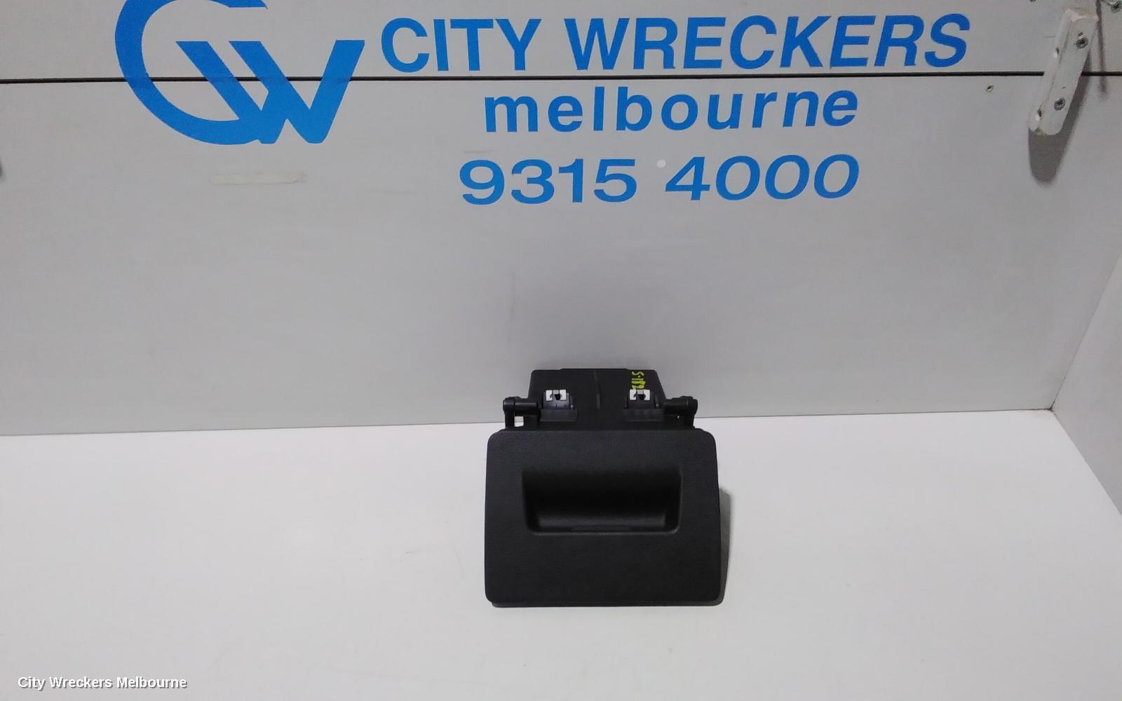 BMW X1 2016 Glove Box