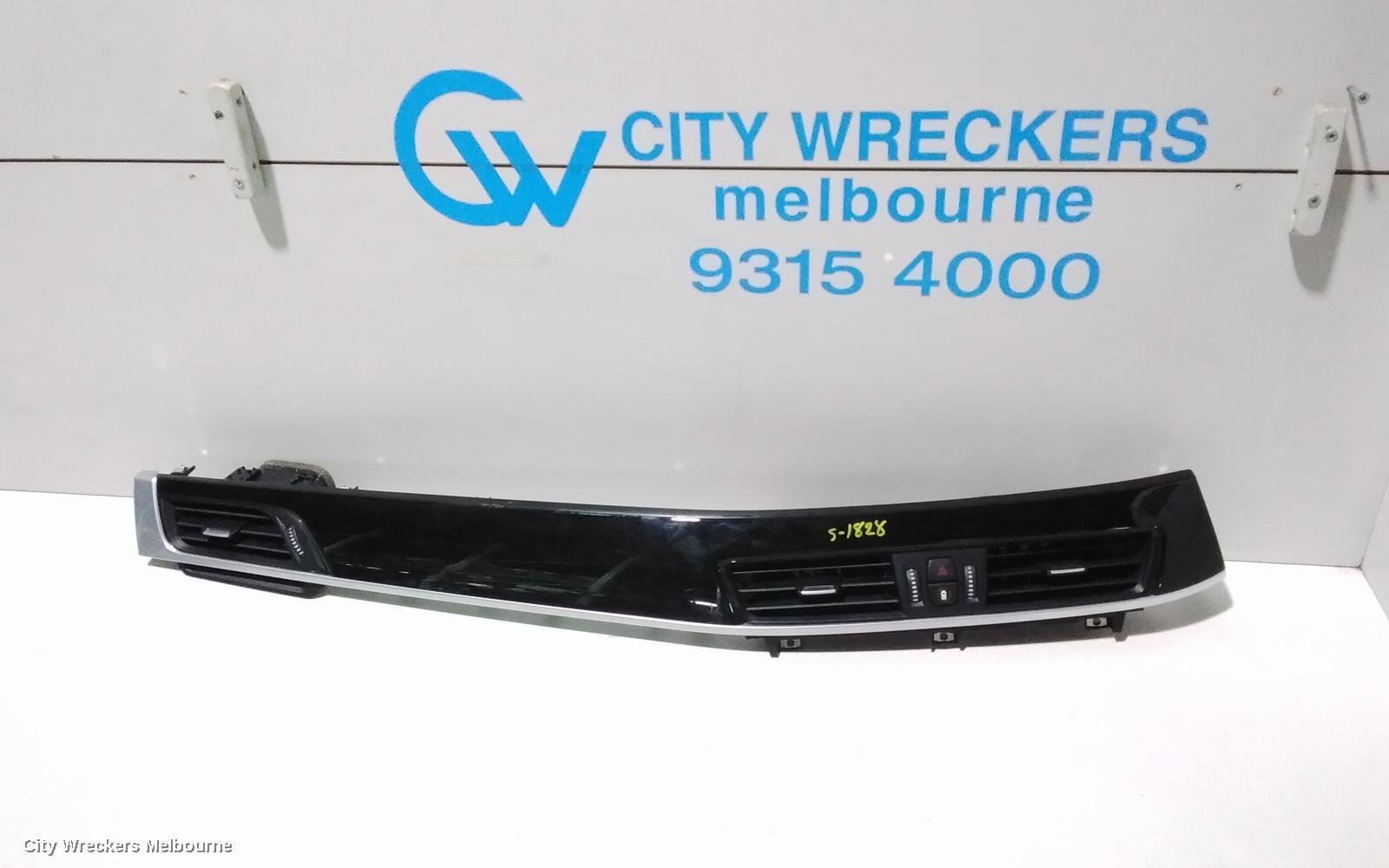 BMW X1 2016 Misc