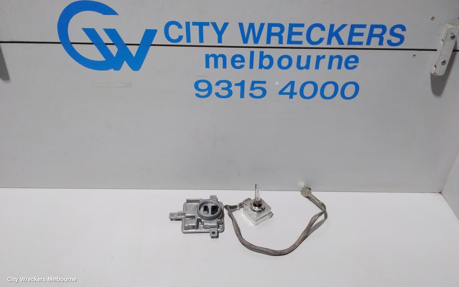 VOLKSWAGEN PASSAT 2012 Left Headlamp