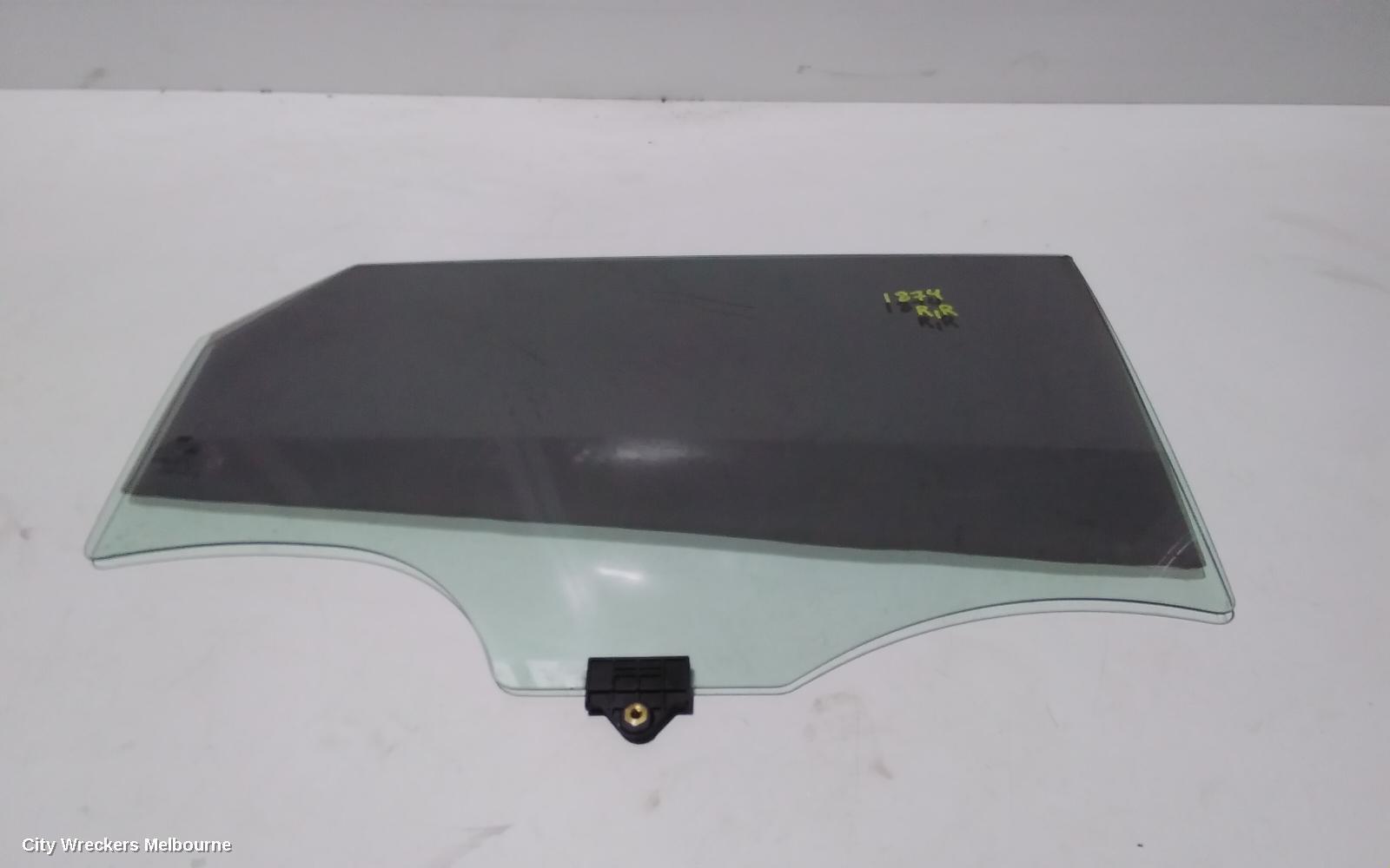 HYUNDAI TUCSON 2018 Right Rear Door Window