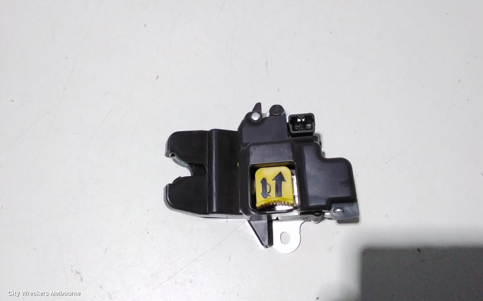 KIA CERATO 2010 Door/Boot/Gate Lock