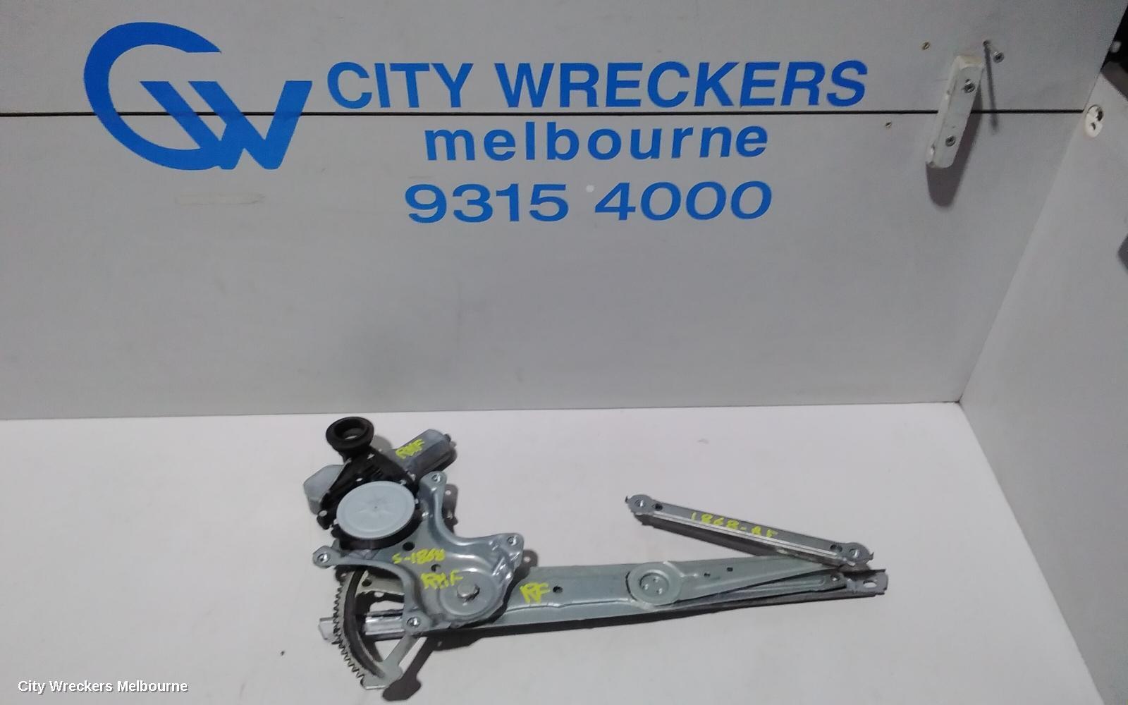 TOYOTA CAMRY 2015 Right Front Window Reg/Motor