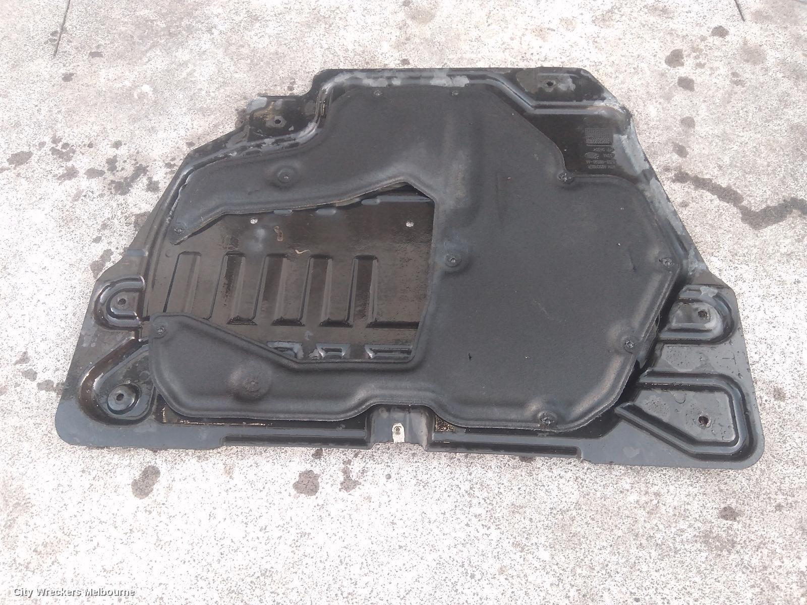 LAND ROVER RANGEROVER EVOQUE 2013 LOWER_ENGINE_SPLASH_TRAY