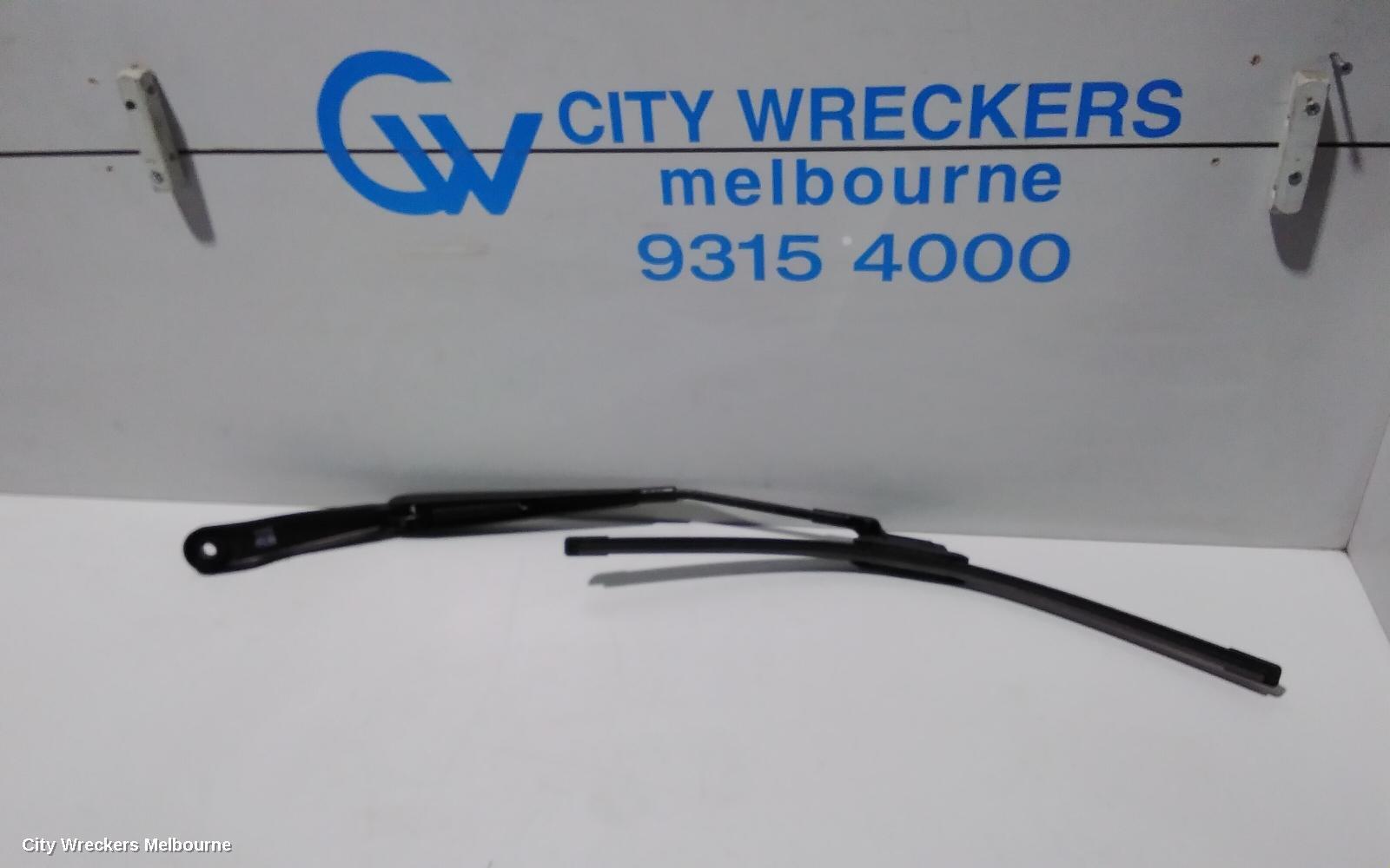 LAND ROVER RANGEROVER EVOQUE 2013 Wiper Arm