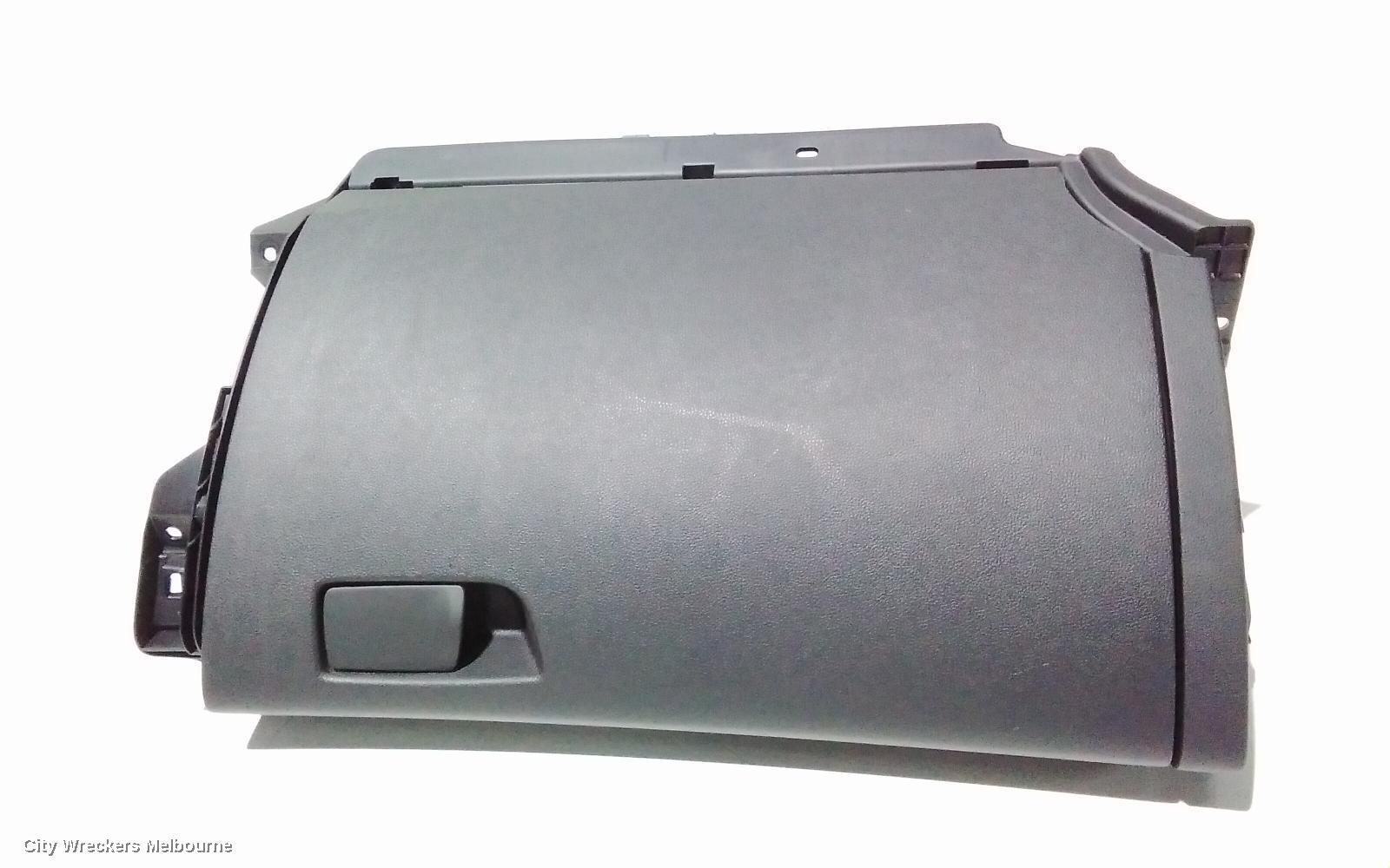 RENAULT MEGANE 2017 Glove Box