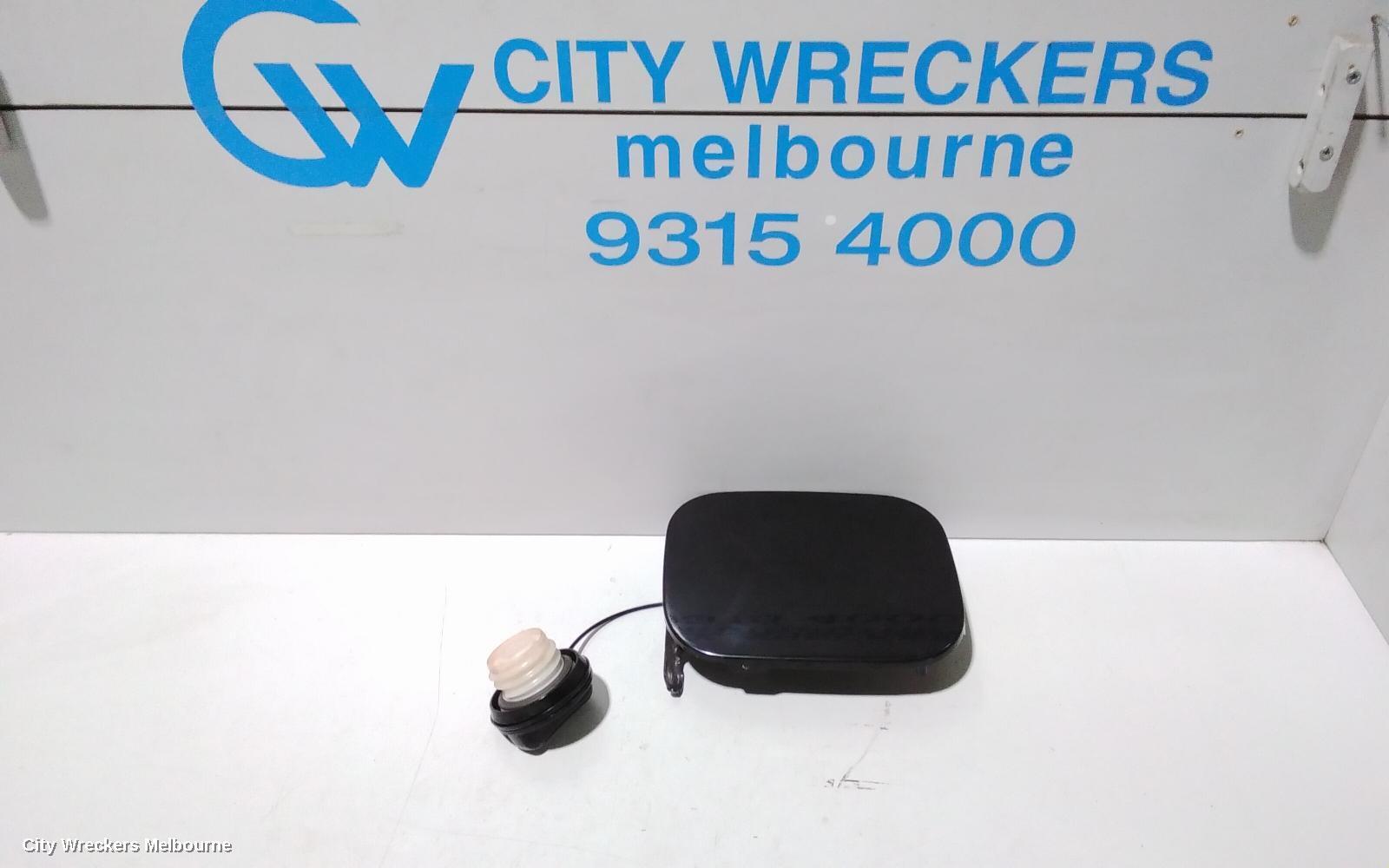 NISSAN QASHQAI 2016 Fuel Door / Filler