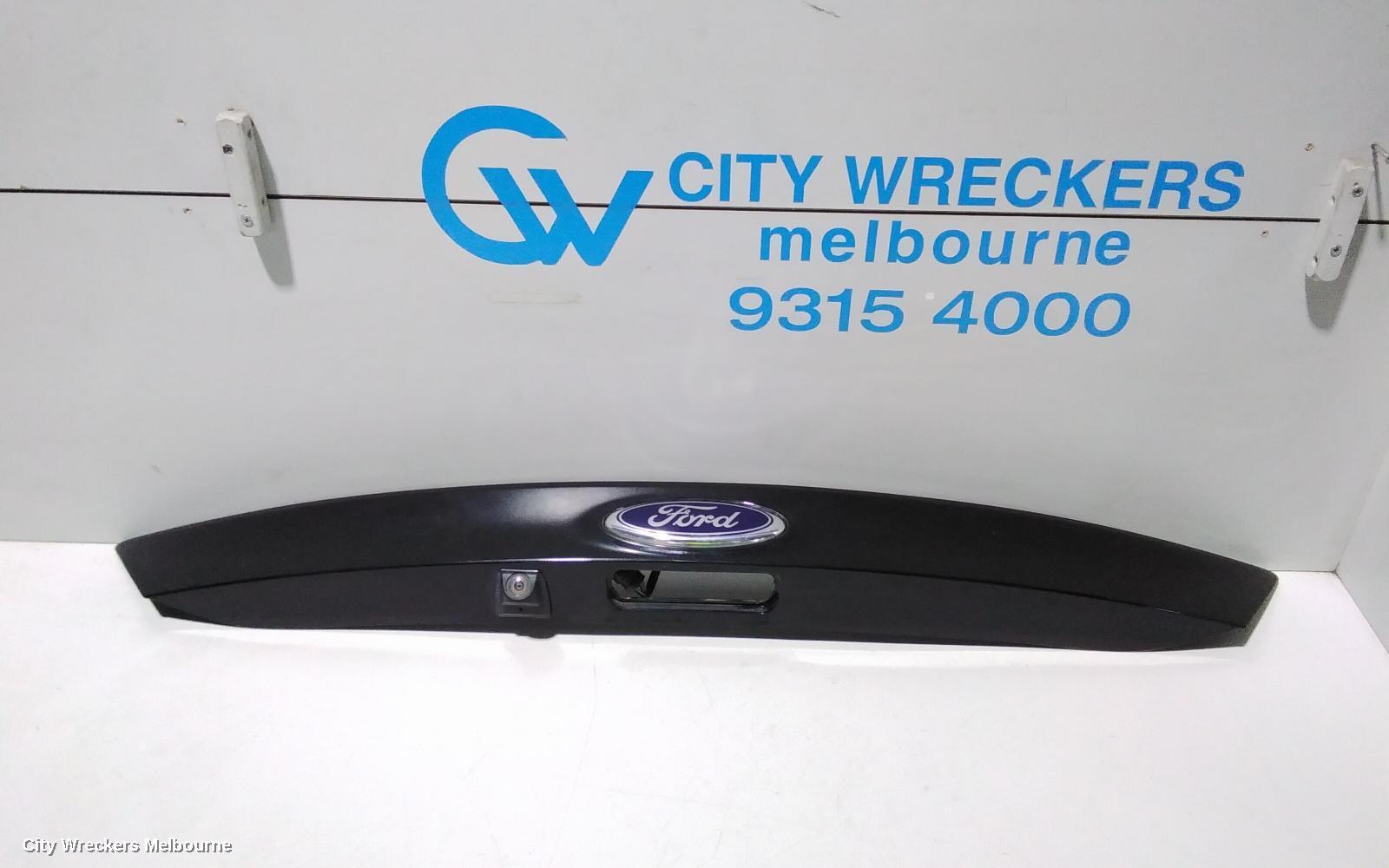 FORD FOCUS 2012 Rear Garnish