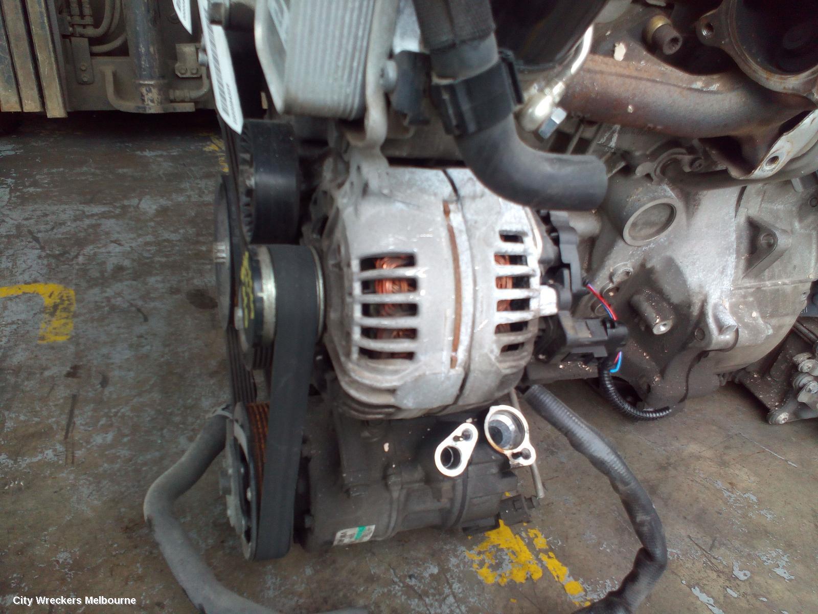 VOLKSWAGEN POLO 2010 Alternator