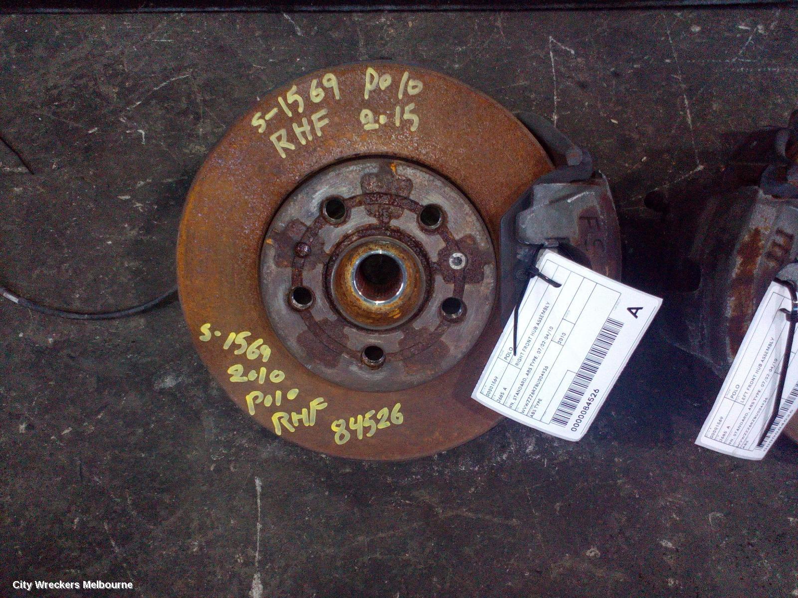 VOLKSWAGEN POLO 2010 Right Front Hub Assembly