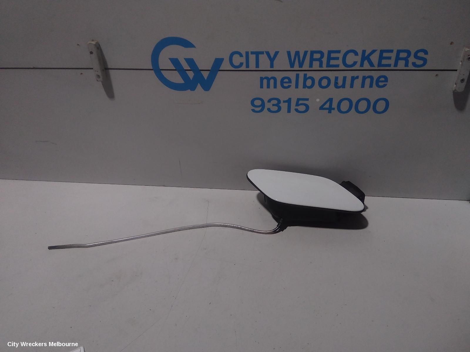 VOLKSWAGEN GOLF 2020 Fuel Door / Filler
