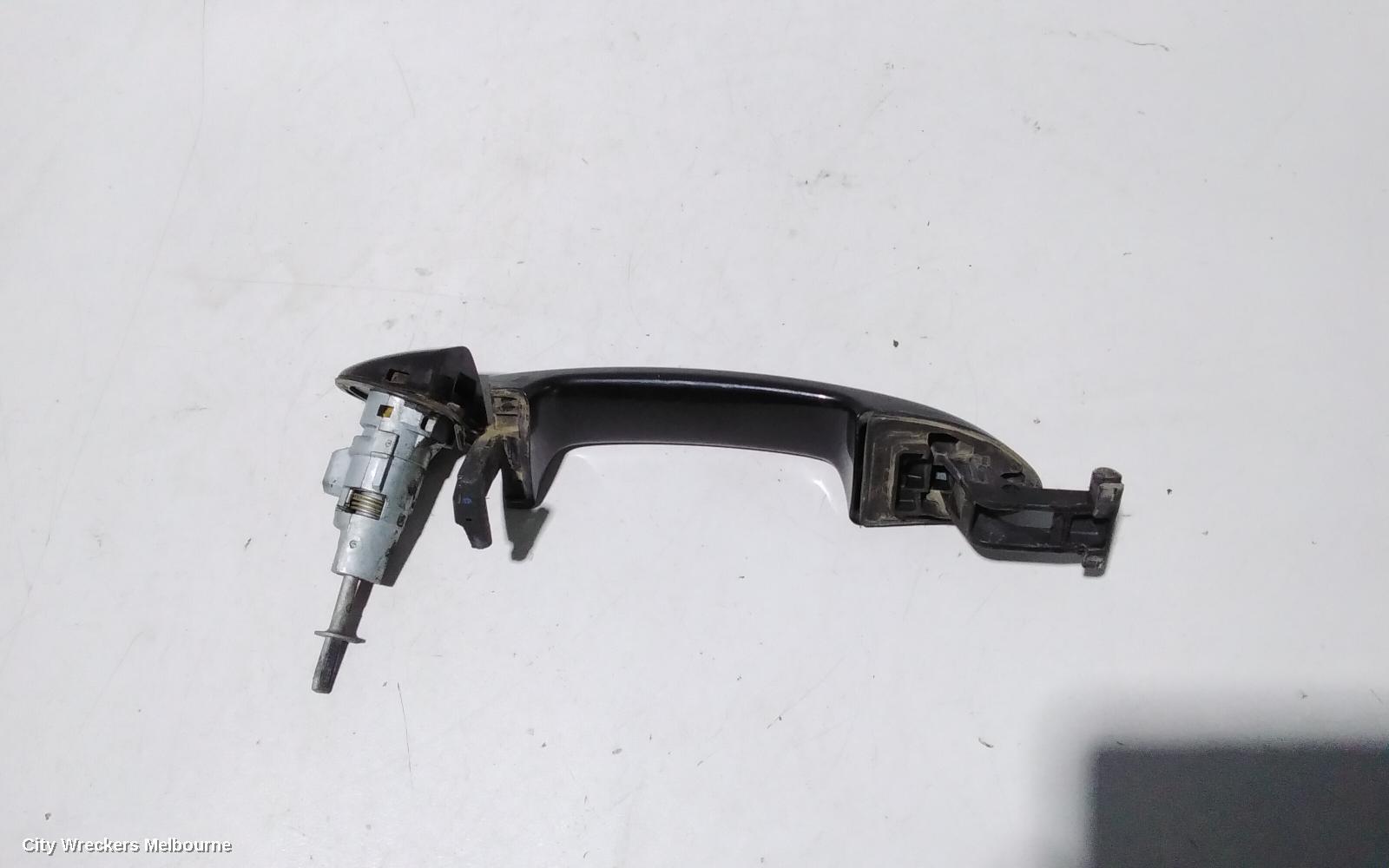 VOLKSWAGEN PASSAT 2013 Door Handle