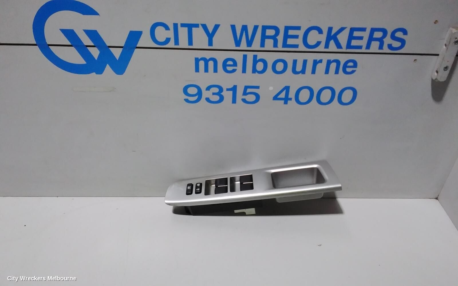 TOYOTA YARIS 2016 Pwr Dr Wind Switch