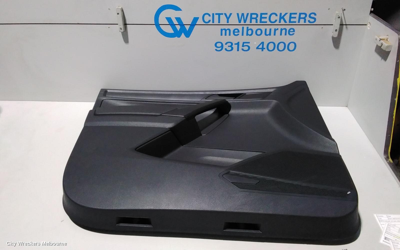 VOLKSWAGEN CADDY 2020 Door Trim