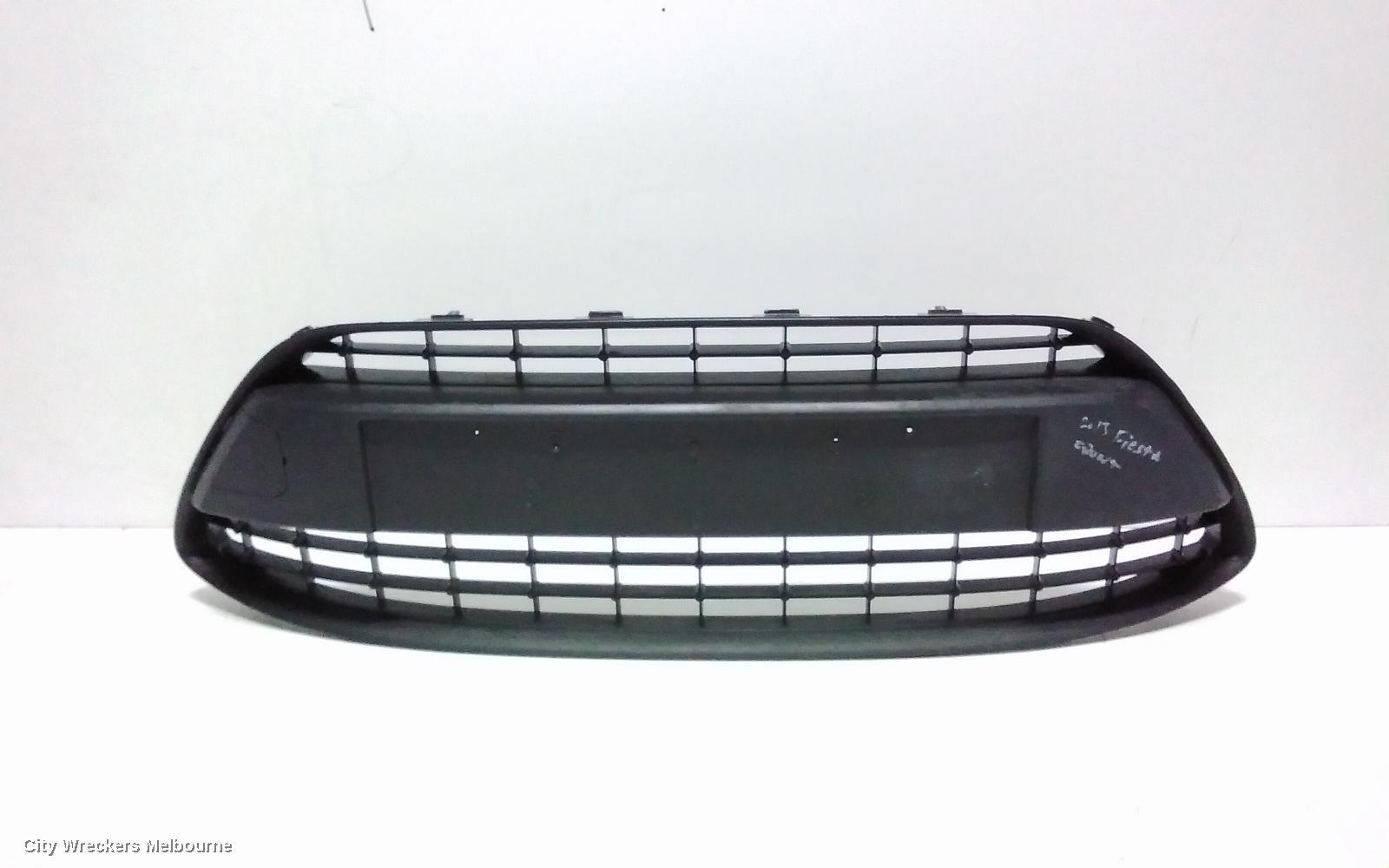 FORD FIESTA 2012 Grille