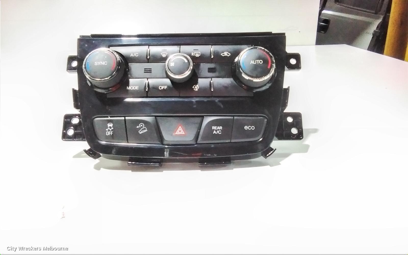 HOLDEN CAPTIVA 2018 Heater/Ac Controls