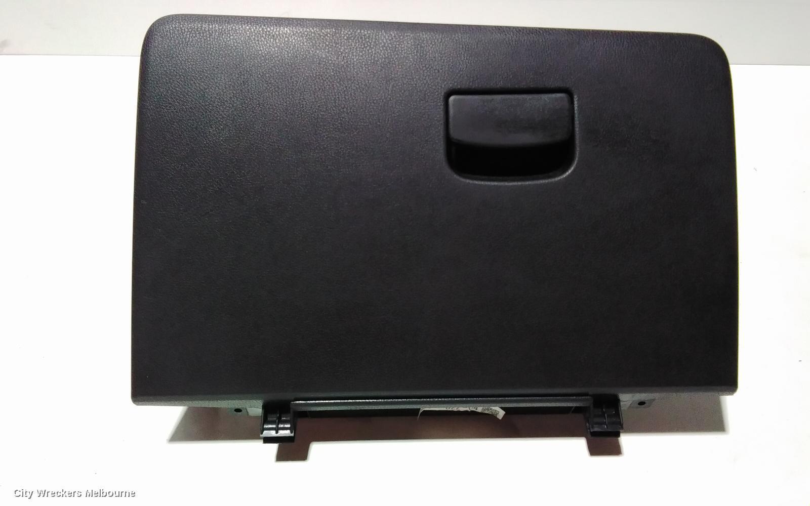 TOYOTA 86 2013 Glove Box