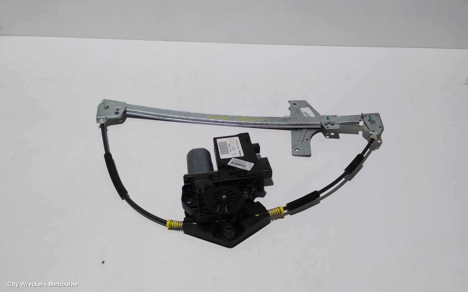 PEUGEOT 307 2003 Right Front Window Reg/Motor