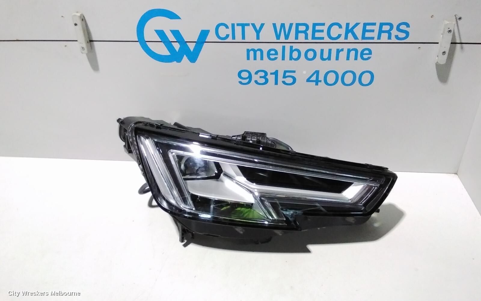 AUDI A4 2016 Right Headlamp